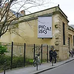 New Snug Flat In The Heart Of Le Marais